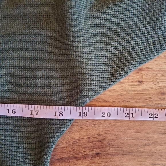 Cyrus Army Green Hooded Top Size XS Waffle Knit Dolman Sleeve - Picture 4 of 5